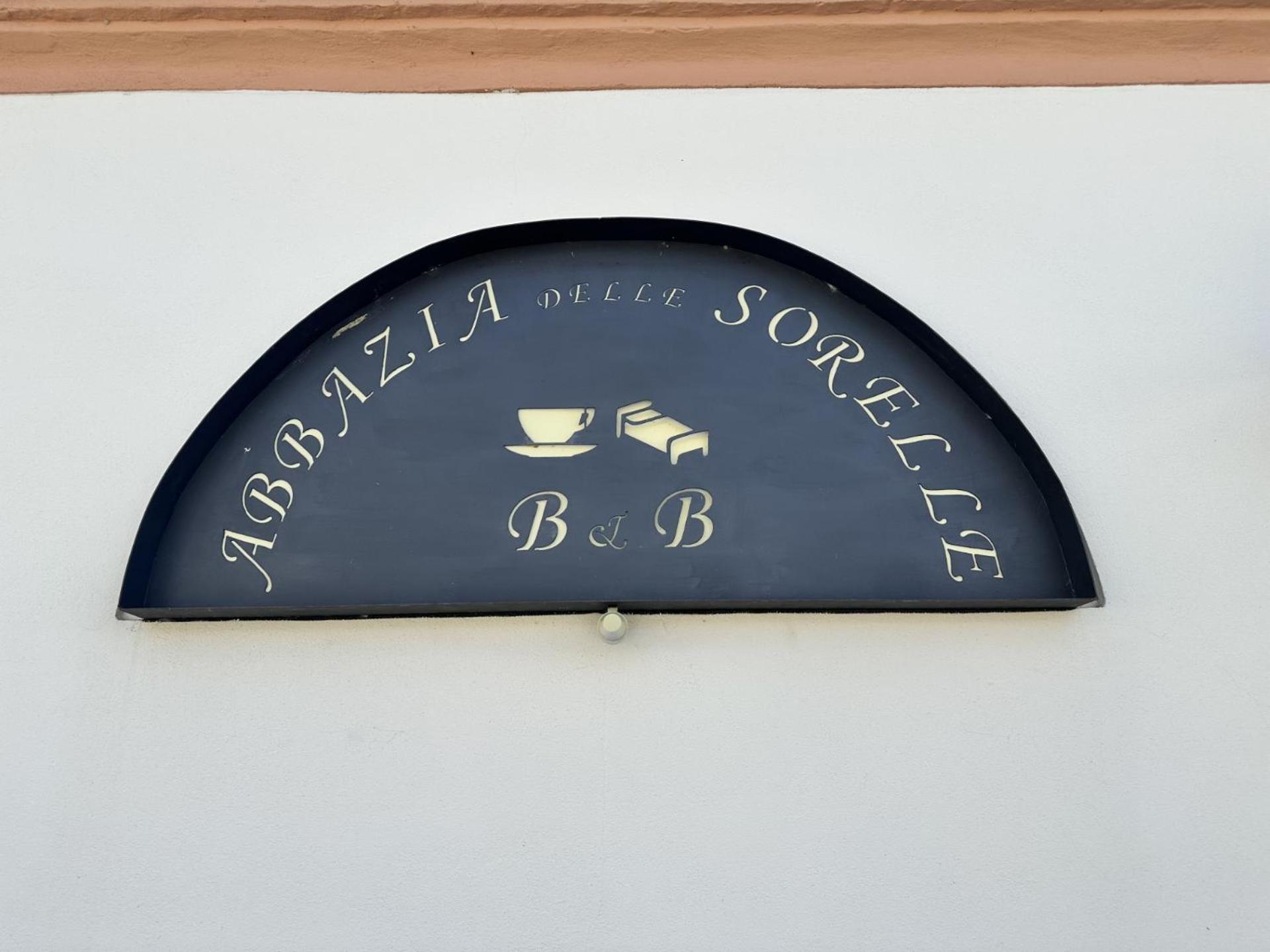 Abbazia Delle Sorelle Novello Exteriér fotografie