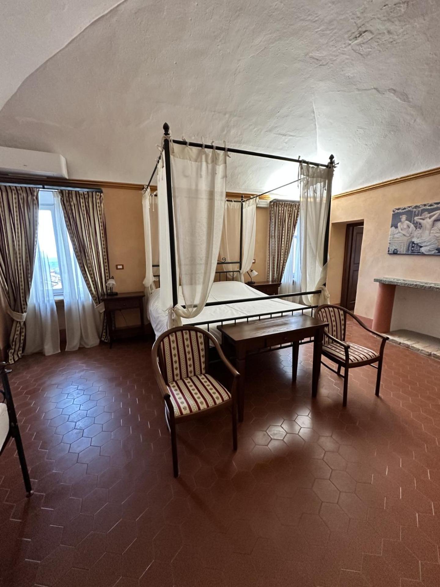 Abbazia Delle Sorelle Novello Exteriér fotografie